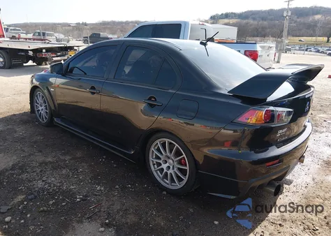 2015 Mitsubishi Lancer Evolution Gsr z USA, uszkodzony, nr VIN JA32W8FV0FU021245